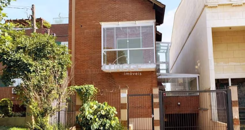 Casa de Condomínio em Vila Jardim