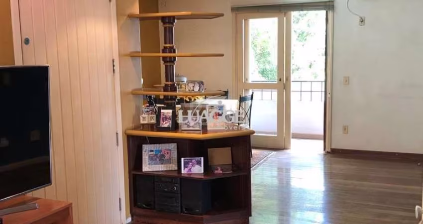 Apartamento em Jardim  Botânico