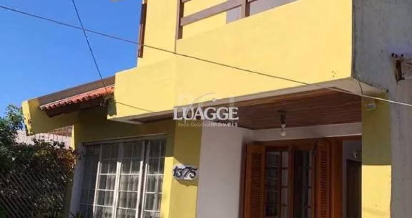 Casa para Venda - 178.5m², 3 dormitórios, sendo 2 suites, 2 vagas - Tristeza