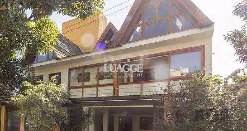 Sobrado para Venda - 656m², 5 dormitórios, sendo 4 suites, 2 vagas - Cristo Redentor