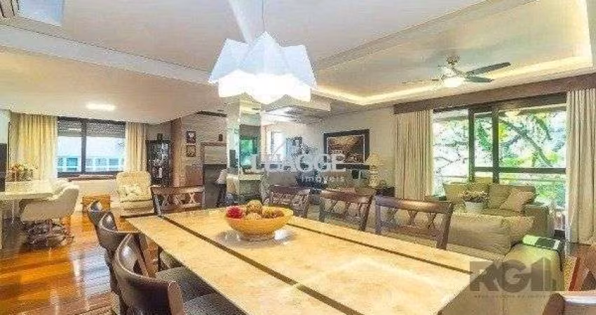 Vende-se luxuoso apartamento 2 quartos com 3 suítes, escritório, lareira, decorado por arquitero e 2 vagas - 157m² - Rio Branco