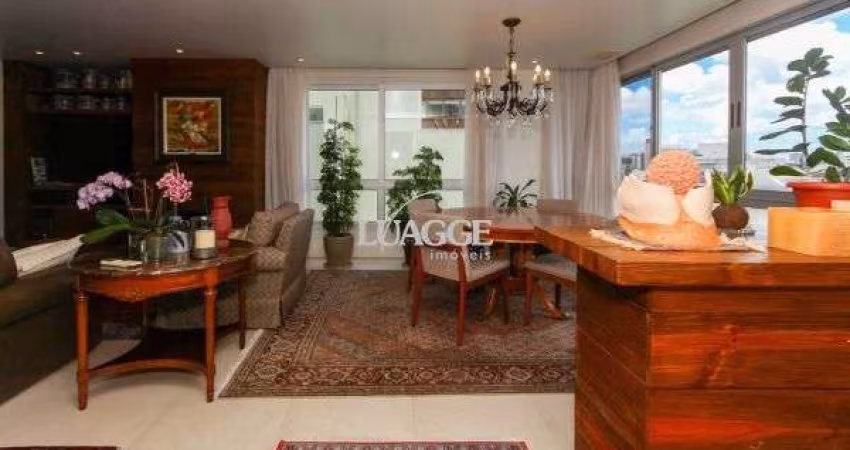 Vende-se amplo apartamento de 195m², 3 Suítes, 3 Vagas, localizado no bairro Bela Vista
