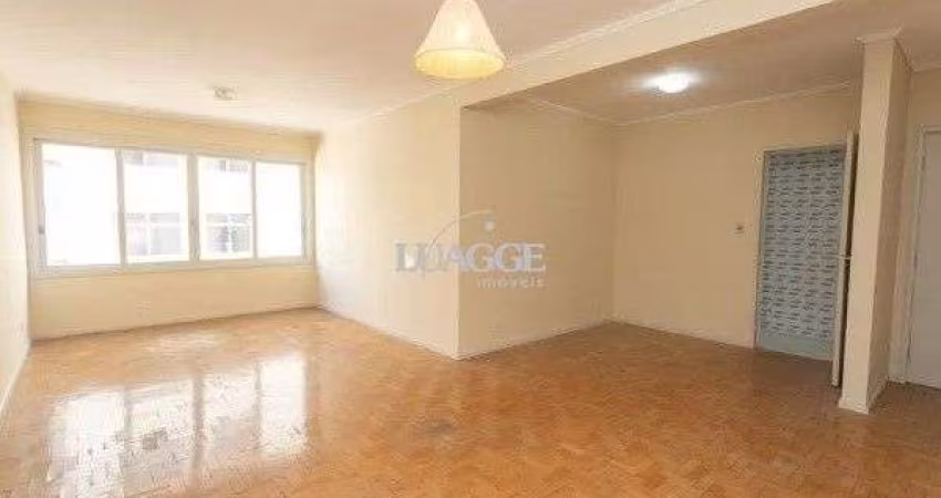 Vende-se apartamento com 3 quartos, 1 suíte, 2 vagas e 116m² - Moinhos de Vento