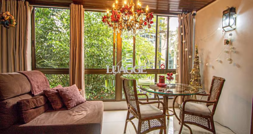 Apartamento mobiliado com 4 quartos, hidromassagem e 2 vagas -254 m²- Petrópolis