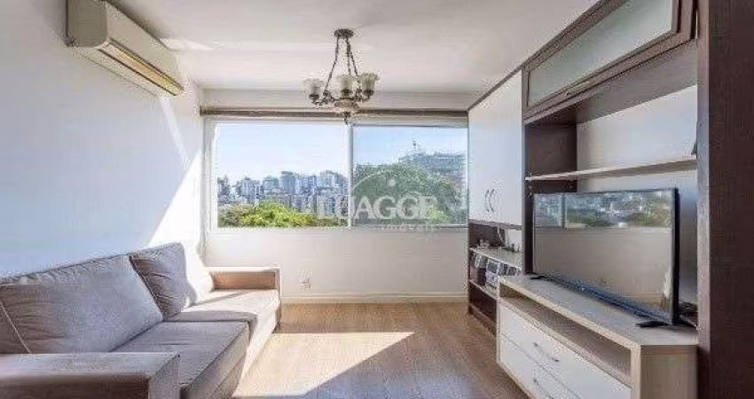 Vende-se apartamento com 2 quartos, 67 m², 2 vagas - Petrópolis