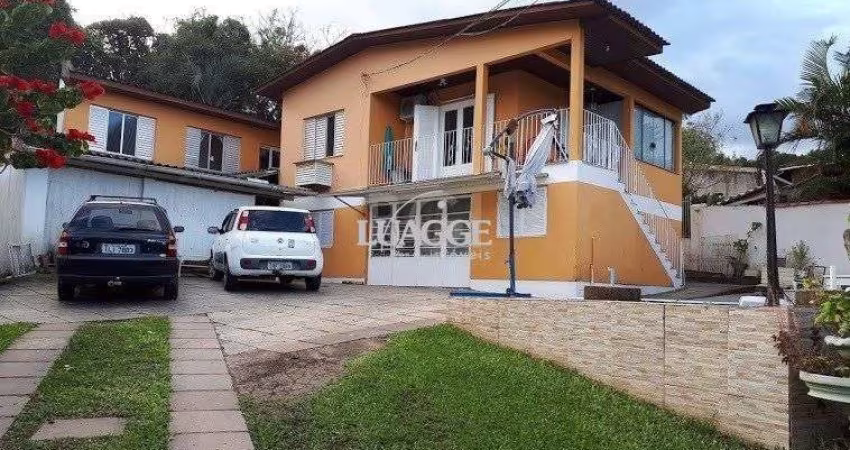 Casa com 4 dormitórios no bairro Vila Nova