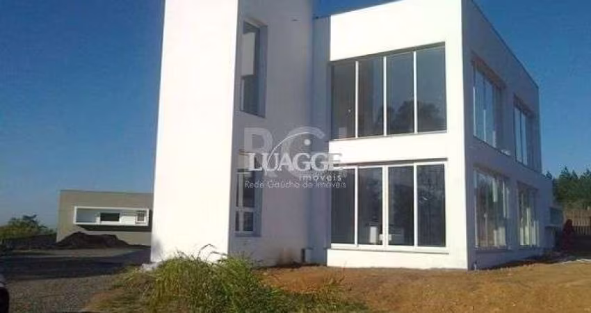 Casa Condominio para Venda - 500m², 4 dormitórios, sendo 3 suites, 4 vagas - Teresópolis