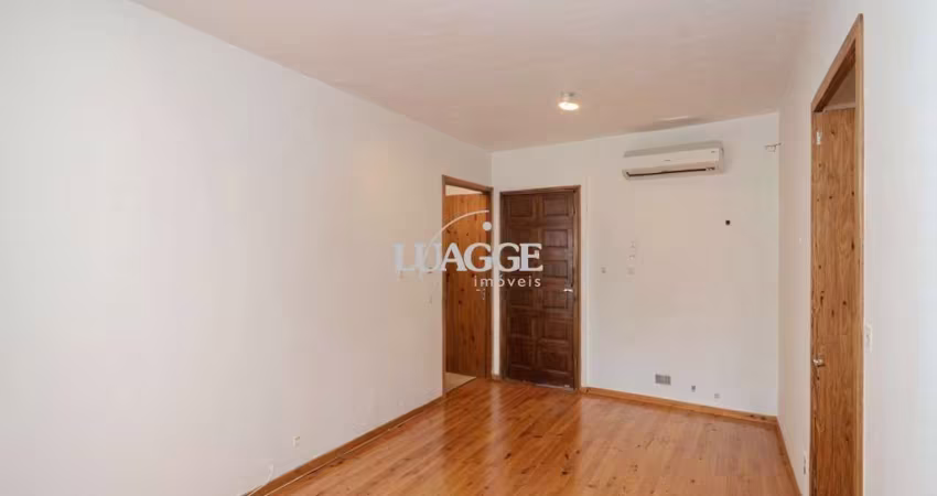 Vende-se apartamento com 2 quartos(1 suíte) e 68m² - Petrópolis