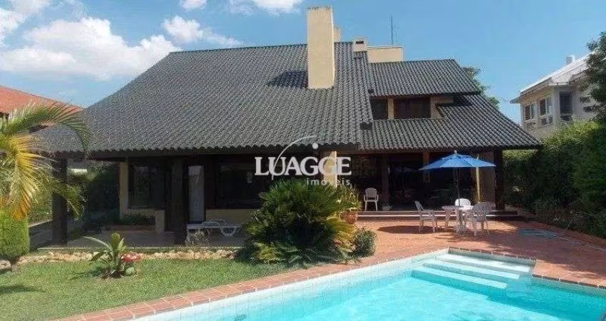 CASA EM CONDOMÍNIO DE ALTO PADRÃO