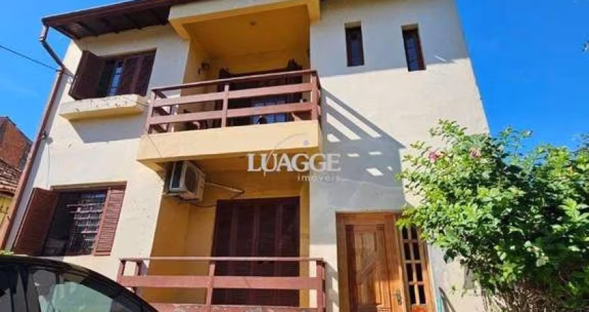 Casa para Venda - 248.56m², 5 dormitórios, 2 vagas - Teresópolis