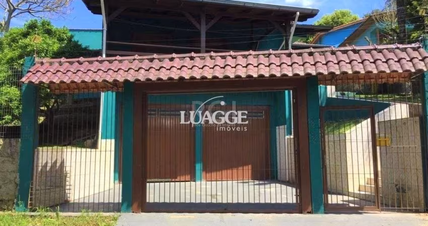 Casa para Venda - 200m², 3 dormitórios, sendo 1 suites, 2 vagas - Hípica