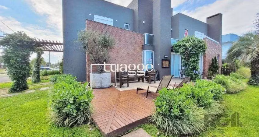 Excelente sobrado de esquina, com vista para o lago, próximo ao clube social, no condomínio acqualina beach, localizado na praia de maristela , em xangri-la,. possui 4 dormitórios, sendo 3 suítes,