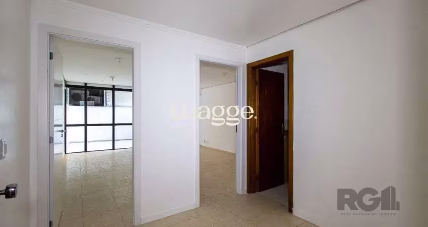 Sala comercial à venda com terraço, banheiro e copa, elevador portaria - bairro menino deus