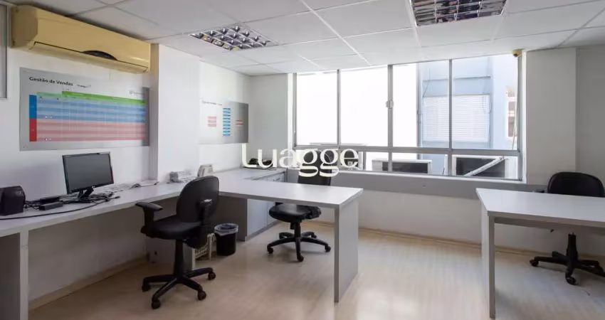 Andar inteiro mobiliado com 215 m² para até 60 pessoas