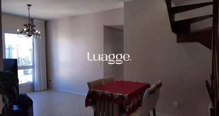 Cobertura de 3 dormitórios, 1 suíte, 2 vagas escrituradas e vista para o guaíba.