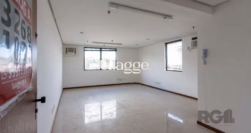 Sala comercial para alugar na Rua José de Alencar, 447, Menino Deus, Porto Alegre