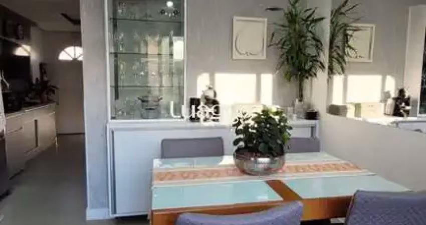 Casa em condomínio fechado com 2 quartos à venda na Avenida da Cavalhada, 5142, Cavalhada, Porto Alegre
