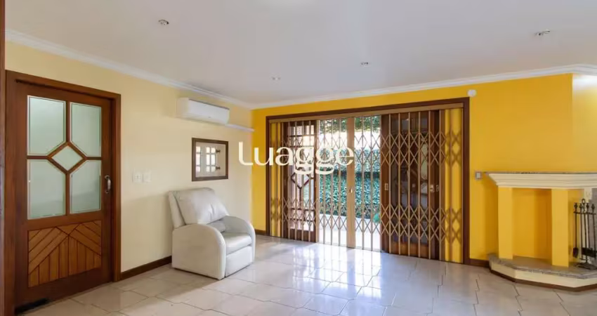 Casa com 3 quartos para alugar na Rua Amapá, 1071, Vila Nova, Porto Alegre