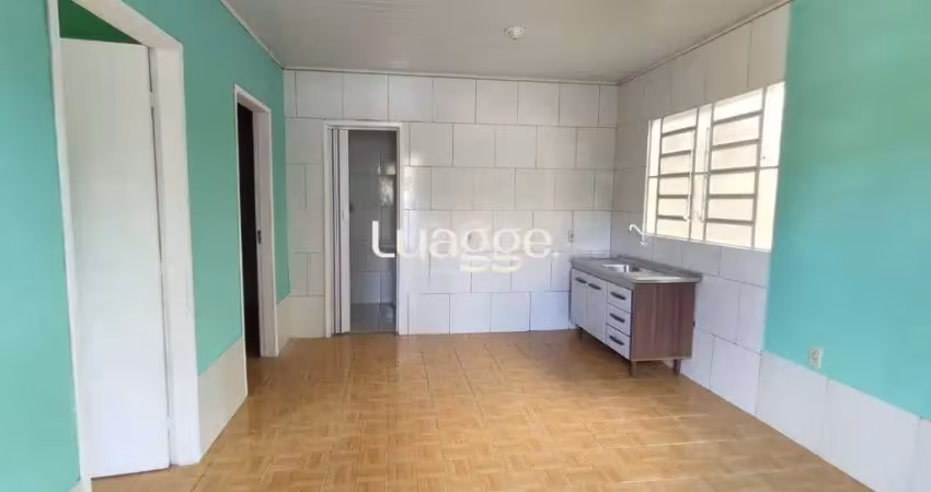 Casa com 2 quartos para alugar na Rua Coronel Neves, 499, Medianeira, Porto Alegre
