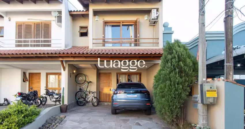 Casa de condomínio, 3 quartos, 1 suíte, piscina e 2 vagas de garagem;