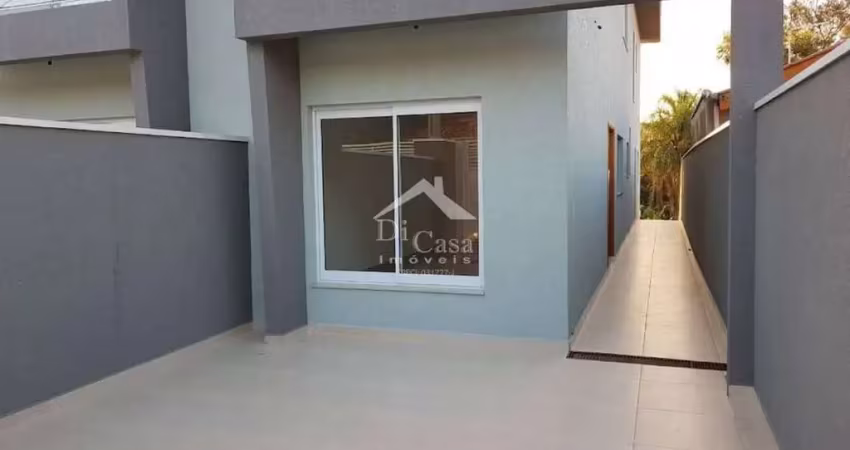 Casa nova, localização espetacular, ao lado da lucas, acabamento de 1a. linha, espaço para piscina., melhor relação custo x benefício.