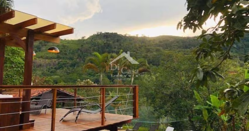 Casa com 3 dormitórios à venda, 421 m² por R$ 2.300.000,00 - Chácaras Fernão Dias - Bragança Paulista/SP