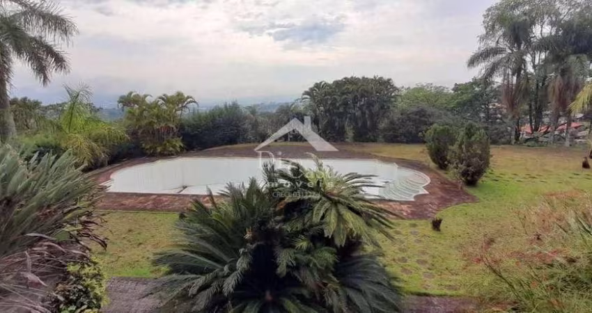 Casa espetacular a venda no Condomínio Portal dos Nobres