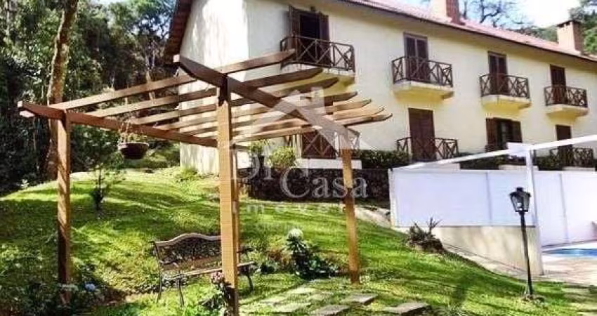 POUSADA em Monte Verde com 4.800m² de terreno - 10 quartos + 2 quartos (caseiro e gerente), Piscina Aquecida e coberta, Bosque, Playground e Cozinha - OPORTUNIDADE