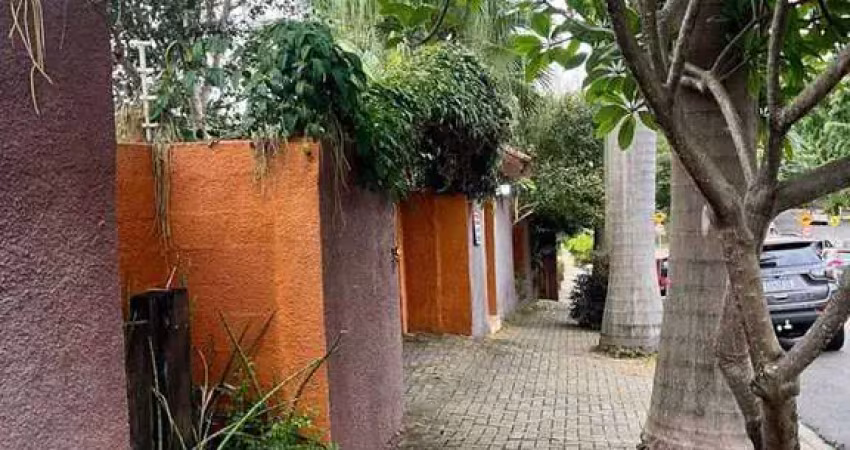 Casa para locação comercial junto a lucas, ponto nobre!