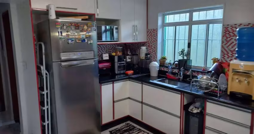 Casa aconchegante com área gourmet e suíte com closet- atibaia