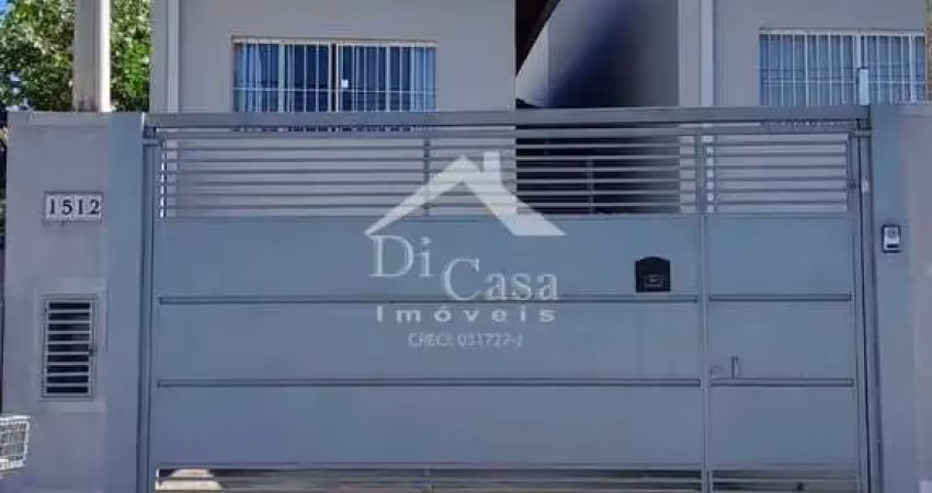 Casa - atibaia - jd. imperial - 2 dormitórios, sendo 1 suíte, sala, cozinha americana, quintal e 2 vagas de garagem.