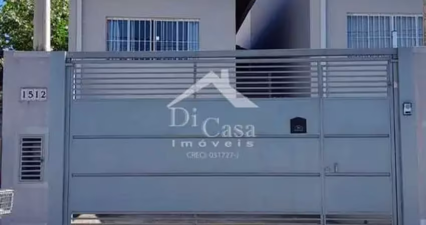 Casa - atibaia - jd. imperial - 2 dormitórios, sendo 1 suíte, sala, cozinha americana, quintal e 2 vagas de garagem.