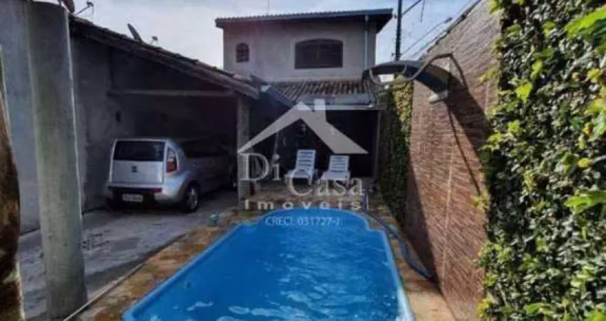 Casa de 2 dorms em bom estado de conservação com piscina - alvinópolis