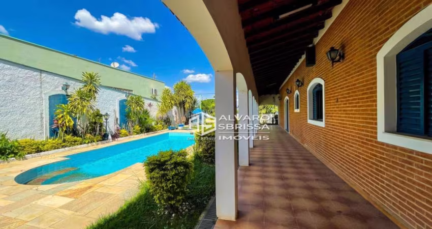 Excelente casa com piscina térrea espaçosa, com 600 m2 o no Bairro Brasil em Itu/SP.