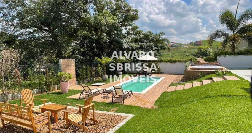 Casa com piscina e 4 suítes, sendo uma máster com closet no Condomínio Campos de Santo Antonio em Itu SP