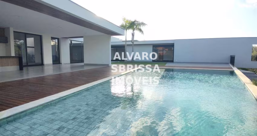 Exuberante e climatizada casa junto ao premiado campo de golfe do Terras de São José. 5 suítes 1 máster 820m2ac  (alugada)