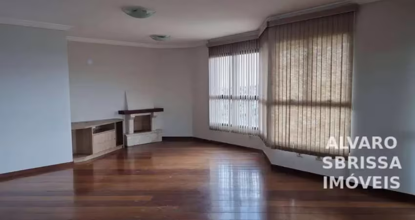 Apartamento com 4 vagas, 4 dormitórios sendo 2 suítes, todos com armários, portas balcões, venezianas automáticas e lindas vistas. 287m2.  1 por andar