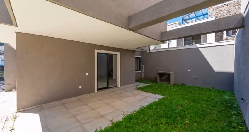 Sobrados com 3 quartos sendo 1 suíte e  churrasqueira no terraço