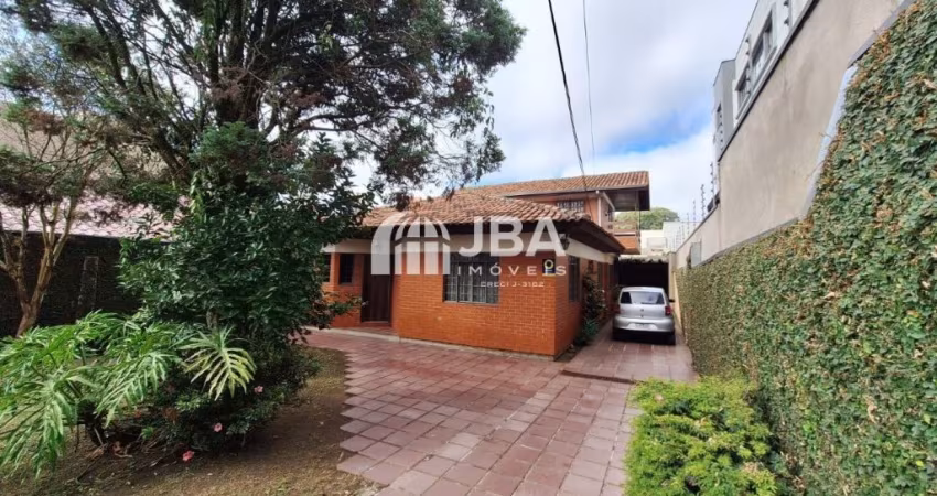 Casa 167,80 M2 Com Excelente Terreno No Portão