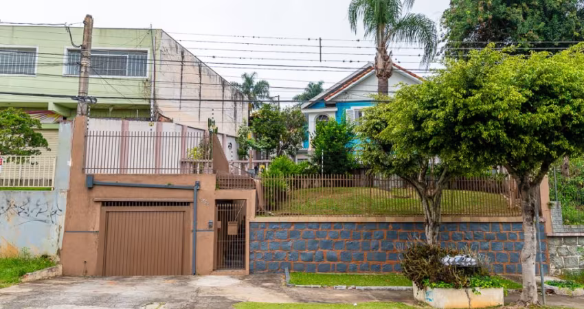 CASA COM AMPLO TERRENO NO SEMINÁRIO