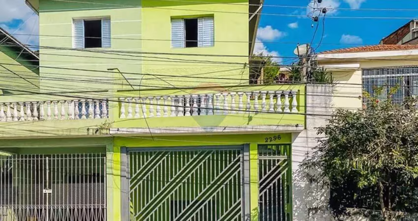 Vista e potencial em uma casa cheia de possibilidades na vila mangalot!
