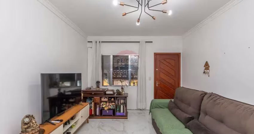 Sobrado 69m² em rua tranquila – 2 dormitórios + churrasqueira