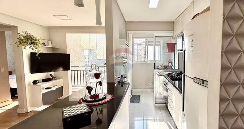 Apartamento à venda com 46m², varanda, móveis planejados, conforto e lazer à porta de casa