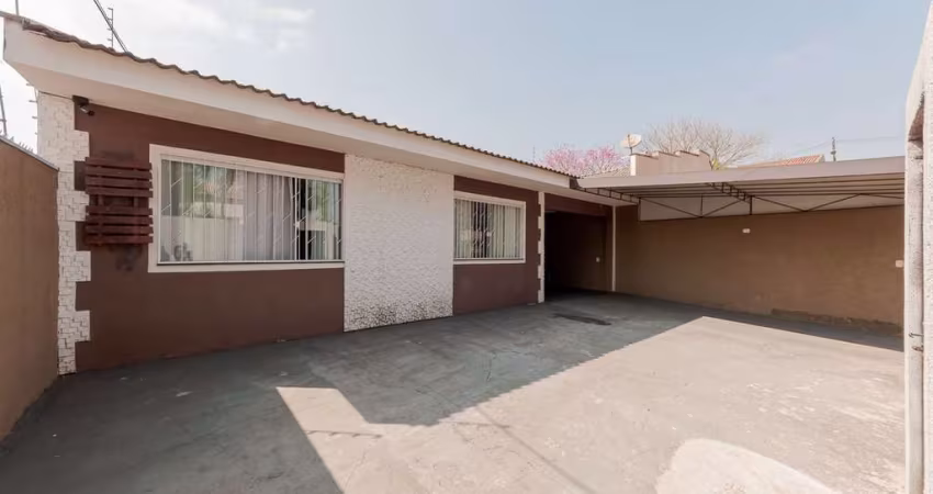 Casa terrea 3 dormitorios no Novo Mundo