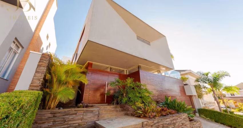 Casa 3 suites com spa em Santa Felicidade - 360m2