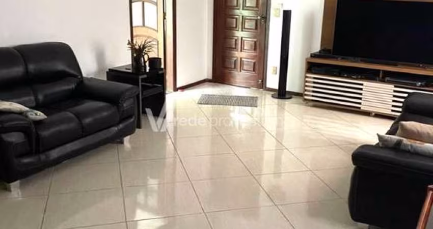 Casa com 3 quartos à venda na Rua São José do Rio Preto, 783, Jardim Nova Europa, Campinas