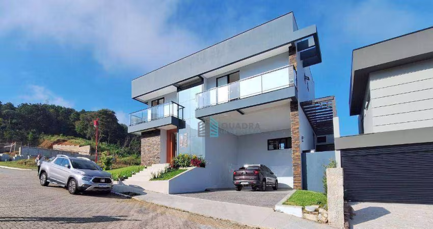 Casa à Venda com Vista para o Mar no bairro Itacorubi, Florianópolis !!