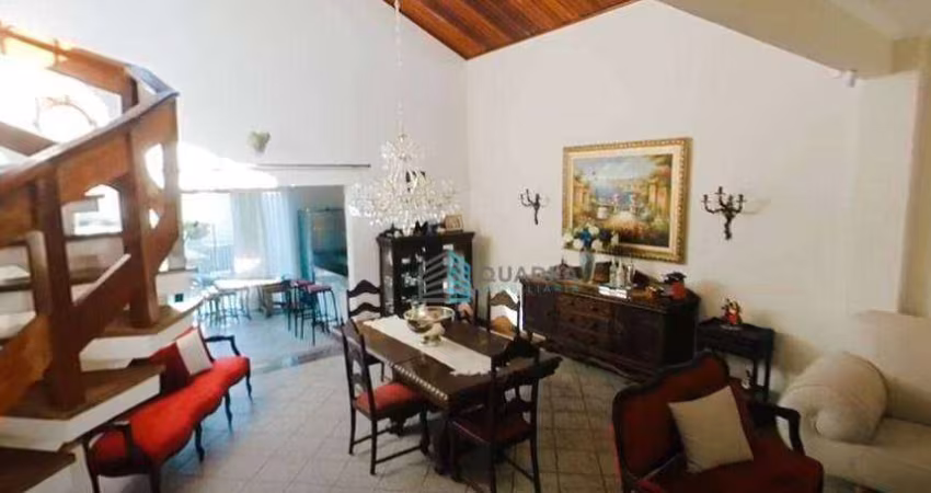 Casa com 3 suítes e terreno de 504m² no Jardim Anchieta