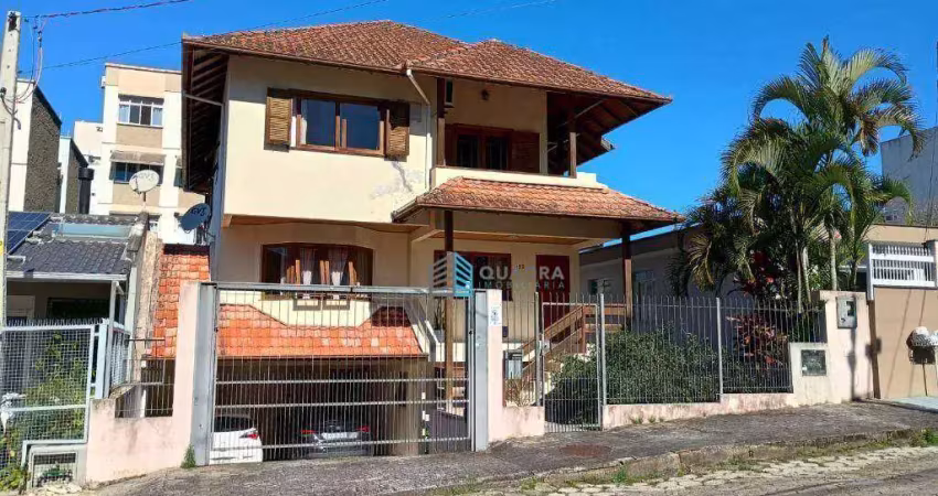 Casa com 4 dormitórios à venda, 314 m² por r$ 1.800.000,00 - trindade - florianópolis/sc