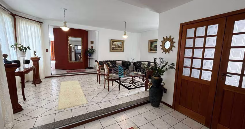 Casa com 4 dormitórios à venda, 297 m² por R$ 2.180.000,00 - Jardim Anchieta - Florianópolis/SC